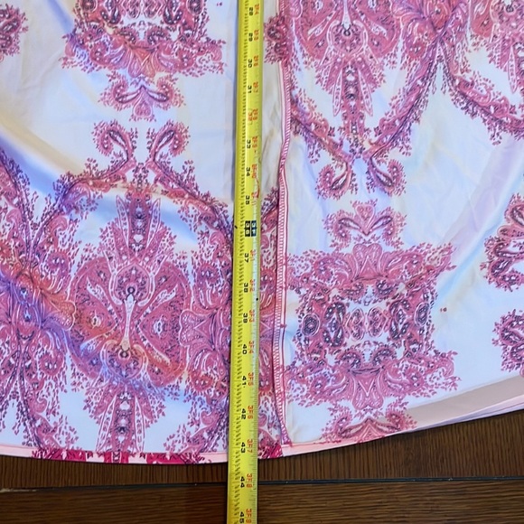 Pink floral boho robe or coverup.  Medium. Lightweight. - Picture 5 of 7